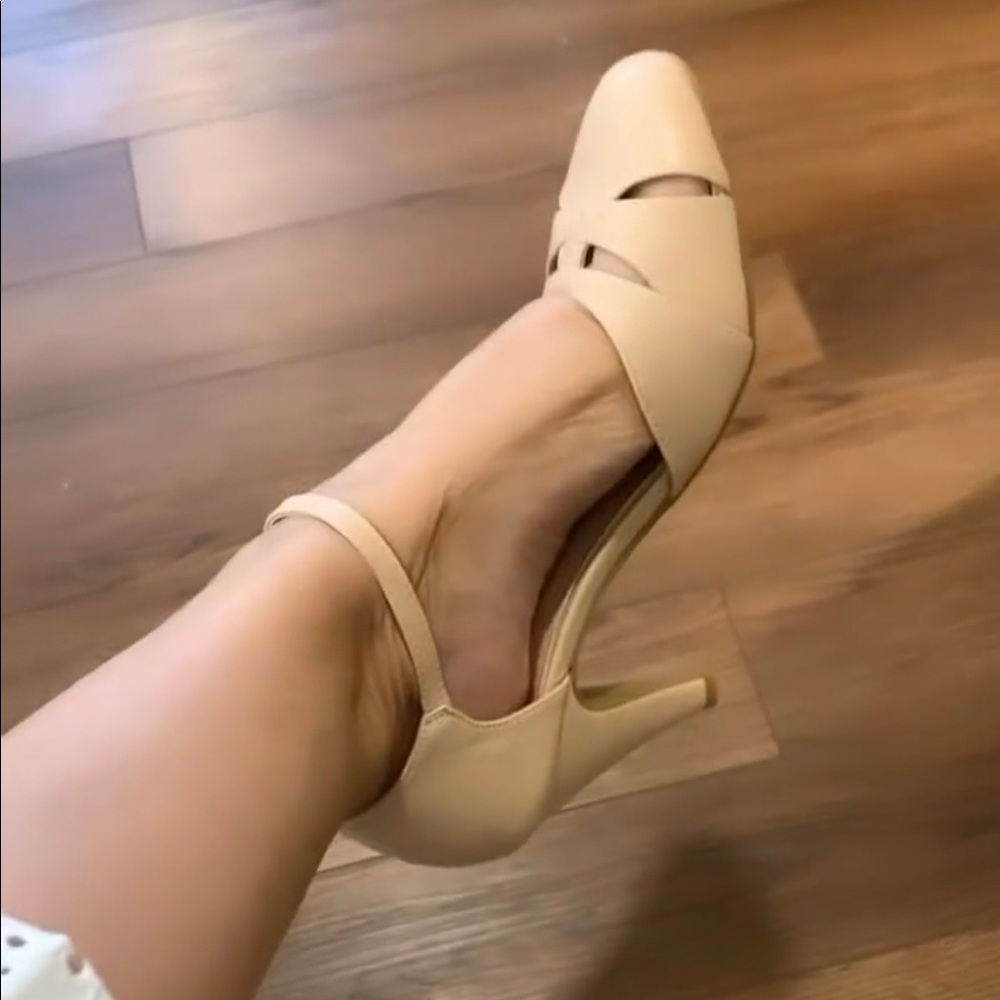 New nude vintage maryjanes